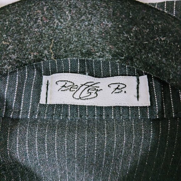 Better B. Black Pin Stripe Short Sleeve Blazer Size Junior's Large (Runs Small) - Picture 5 of 5